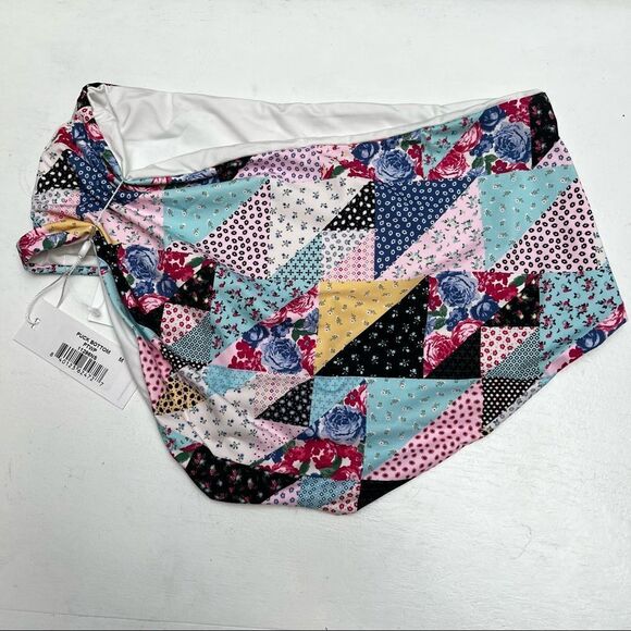 Frankies Bikinis Patchwork Halterneck Bikini Top and Puck Bikini Bottom Medium - Picture 11 of 12